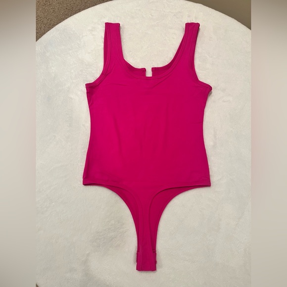 BRAND NEW Hot Pink Zenana Bodysuit - Size Medium - Picture 2 of 9